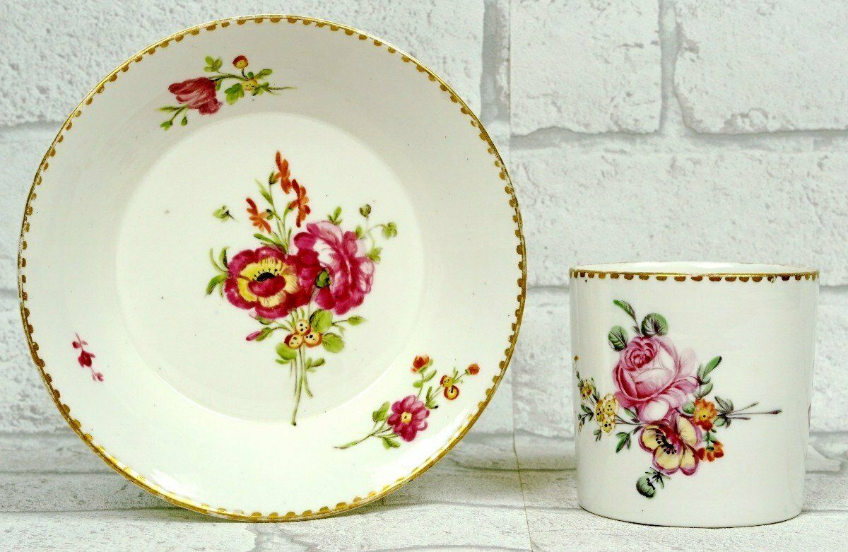 Porcelain Cup And Saucer From Locre   18th Century photo vinterior