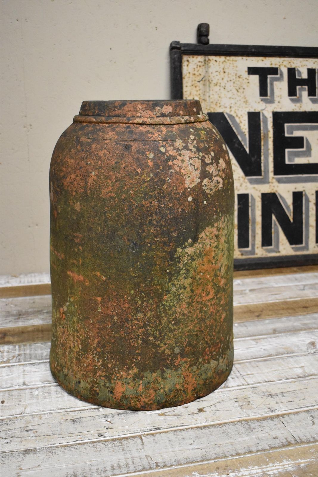 Large Weathered Terracotta Rhubarb / Kale Forcer Pot photo vinterior