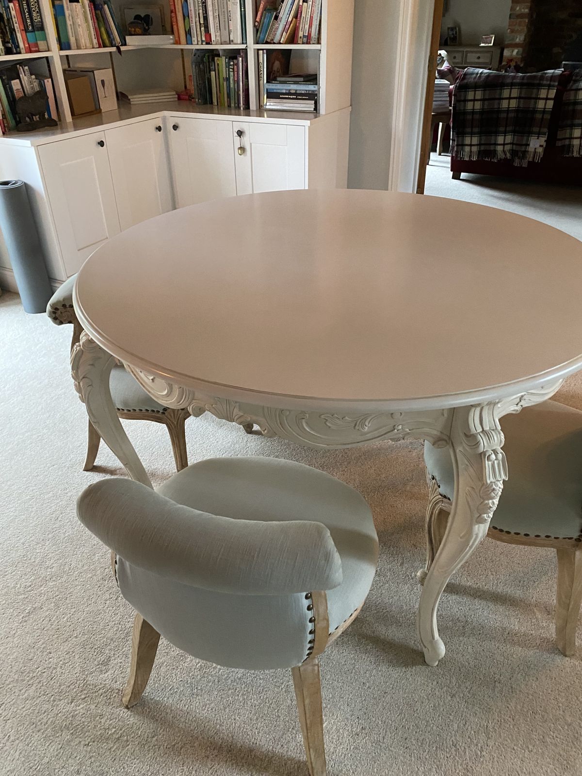 French Style White Round Dining Table photo for sale