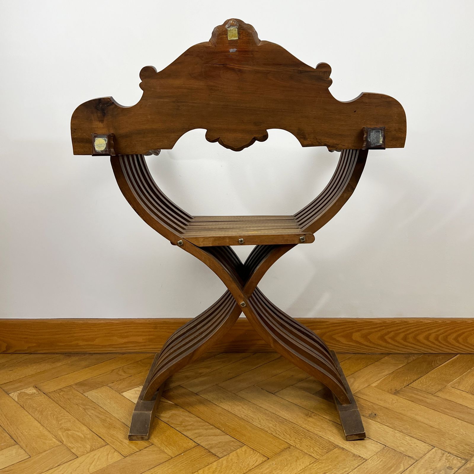 Antique Savonarola Chair, Florentine Renaissance Home Decor, Carved Wood Armchair photo vinterior