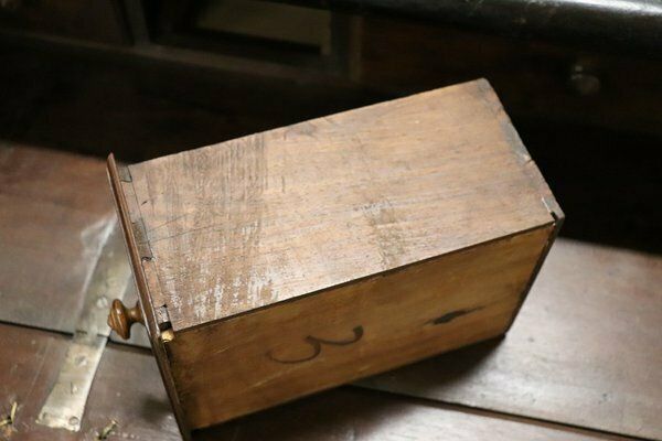 Antique Chest Of Drawers In Inlaid Walnut, 17th Century photo vintage