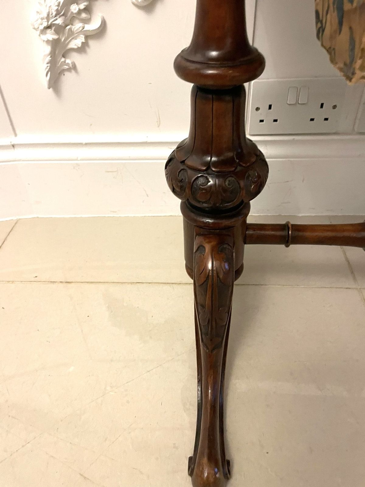 photo buy Antique 19th Century Quality Burr Walnut Freestanding Side Table