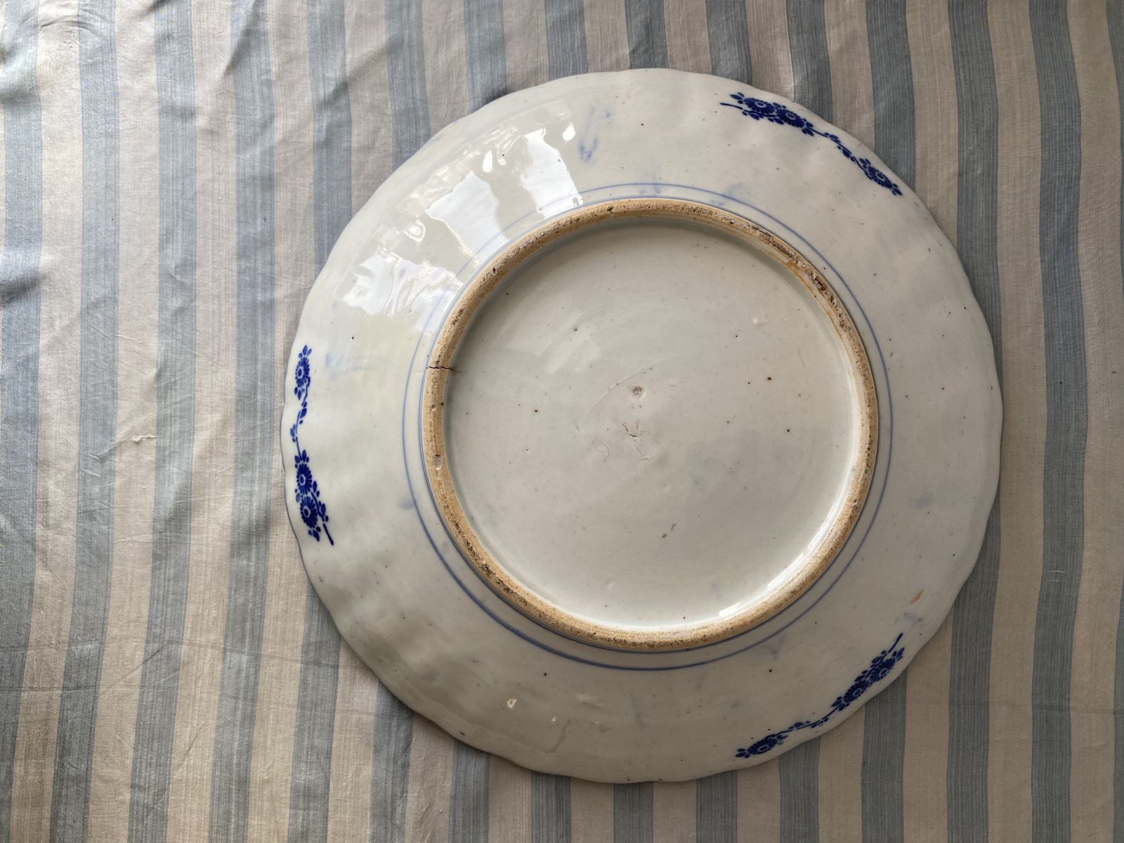Beautiful Antique Japanese 19th Century Japanese Imari Scalloped Plate, No Chips Or Crazing photo furniture
