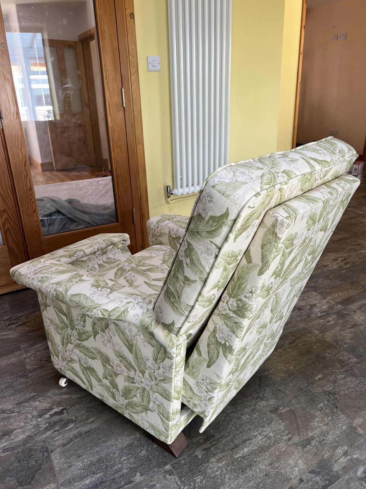 Re Upholstered Reclining Chair photo Furniture