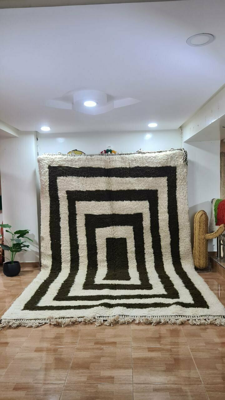 Modern Moroccan Beni Ouarain Rug With Bold Geometric Pattern – Handwoven Wool Carpet photo furniture