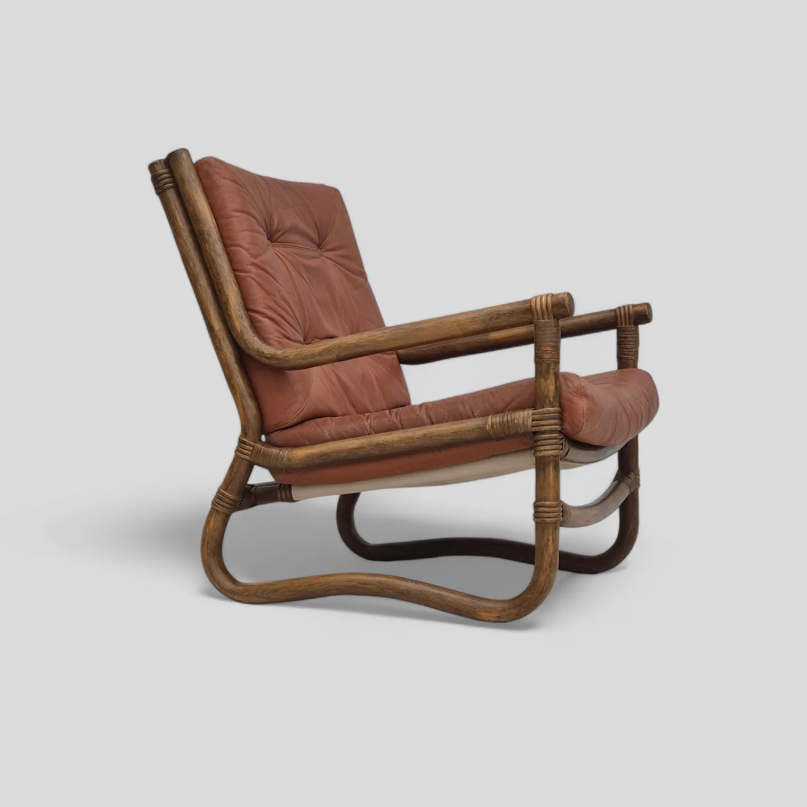 Ca. Jaren 1970, Scandinavische Fauteuil, Zeer Goede Staat, Bamboe, Leer.