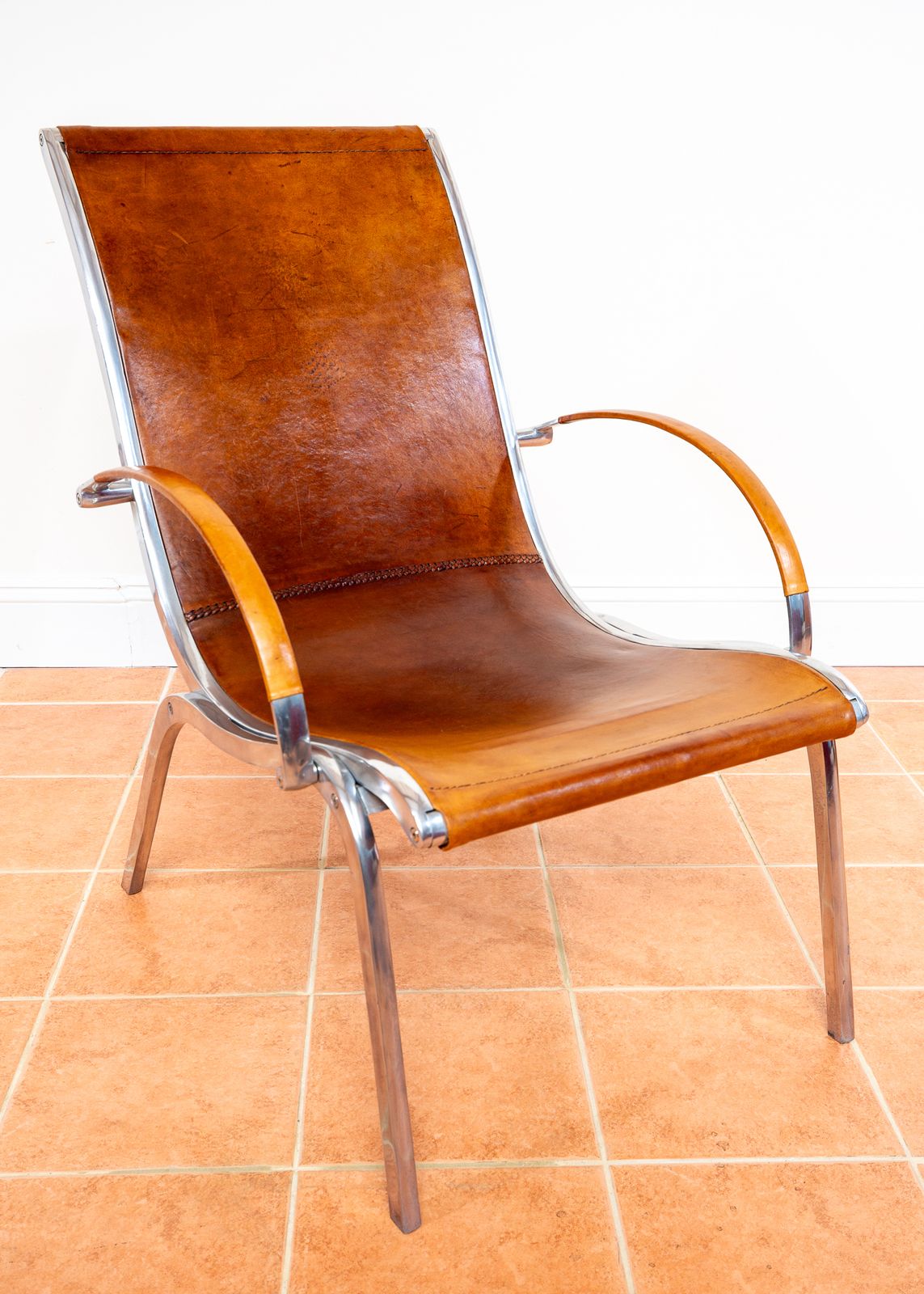 photo furniture Tan Hide Leather Lounge Chair Mid Century Mcm Aluminium Hungarian A.Rt Deco Bauhaus Style 1970s Hungary Rudolf Szedleczky