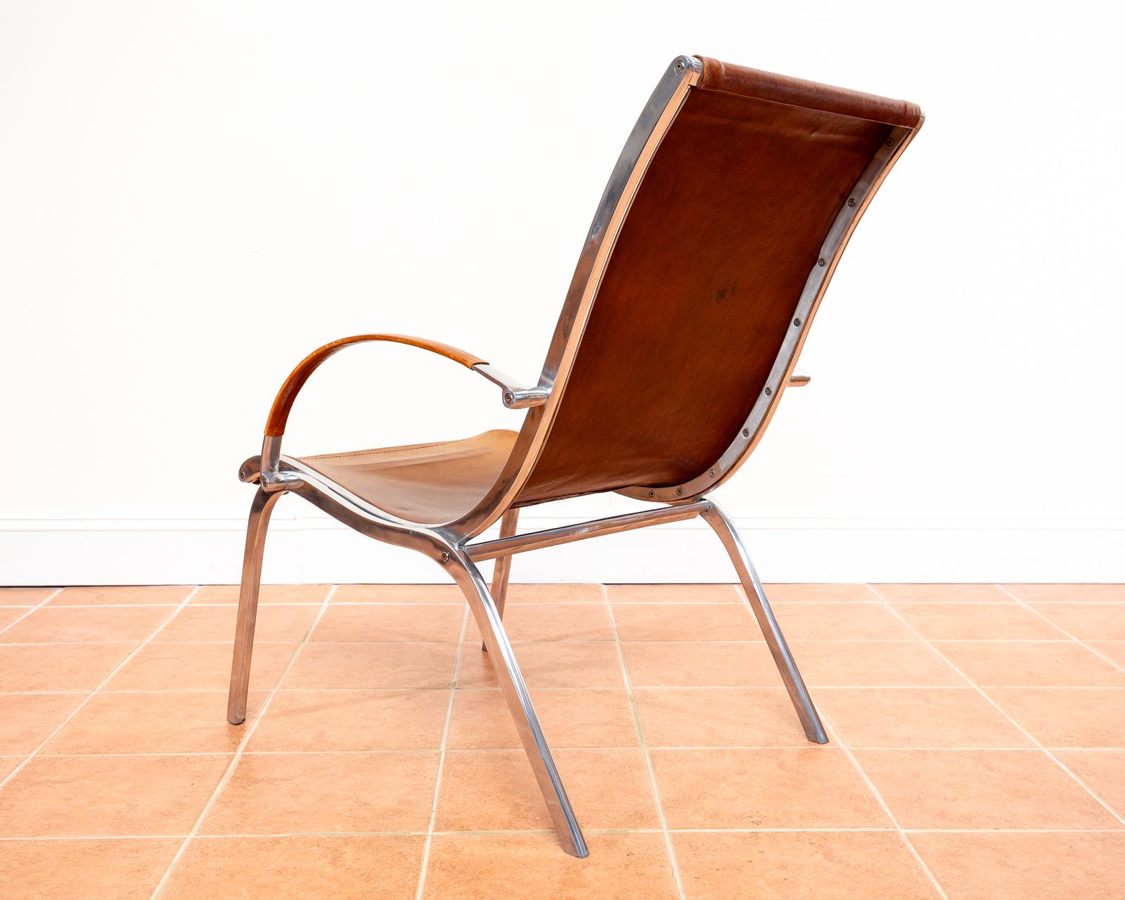 Tan Hide Leather Lounge Chair Mid Century Mcm Aluminium Hungarian A.Rt Deco Bauhaus Style 1970s Hungary Rudolf Szedleczky photo furniture