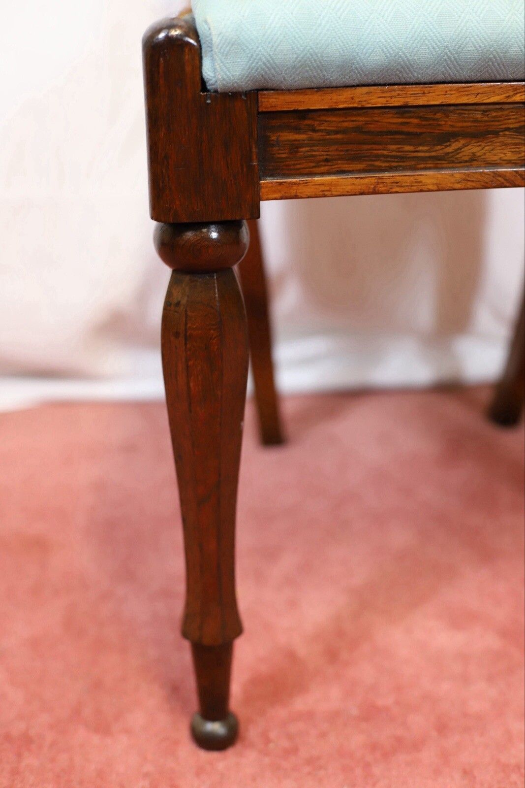 photo furniture Lovely Set Of Eight Victorian Balloon Back Rosewood Dining Chairs
