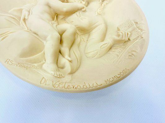 Italian Hand Carved Alabaster Wall Plate Madonna Serena By A. Santangela For Studio Dante Di Volteradici, 1979 photo for sale