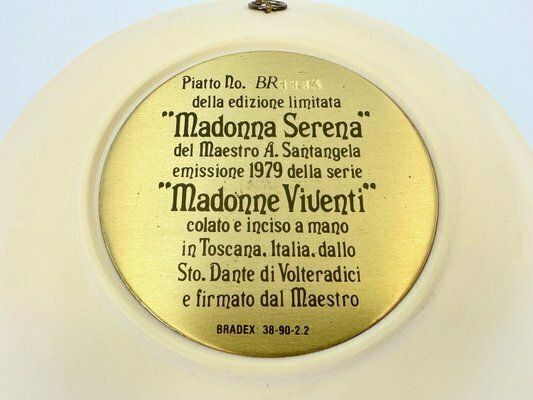Italian Hand Carved Alabaster Wall Plate Madonna Serena By A. Santangela For Studio Dante Di Volteradici, 1979 photo vinterior