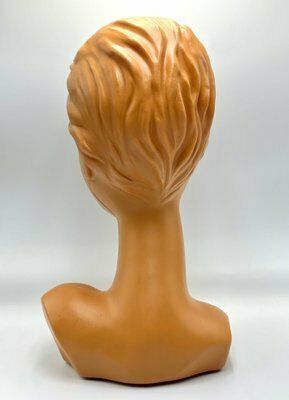Twiggy Manekin Head From Huard, 1971 photo for sale