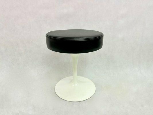 Tulip Leather Stool By Ero Saarinen For Knoll International, 1960s photo furniture