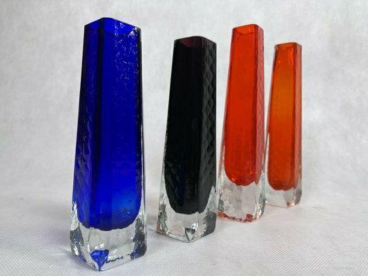 photo furniture Sommerso Glass Vases From Veb Kunstglas Wasungen, 1970s, Set Of 4