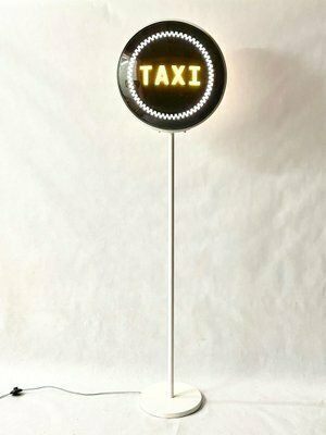 photo vintage Yellow Cab New York Taxi Floor Lamp/Sign, 1990s