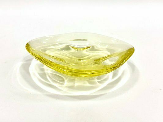 Art Glass Bowl Attributed To Miroslav Klinger For železný Brod, 1960s photo vinterior