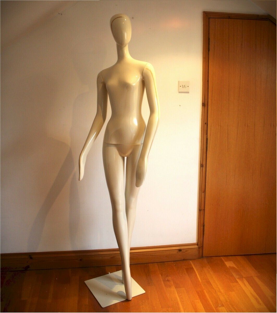 Female Shop Mannequin