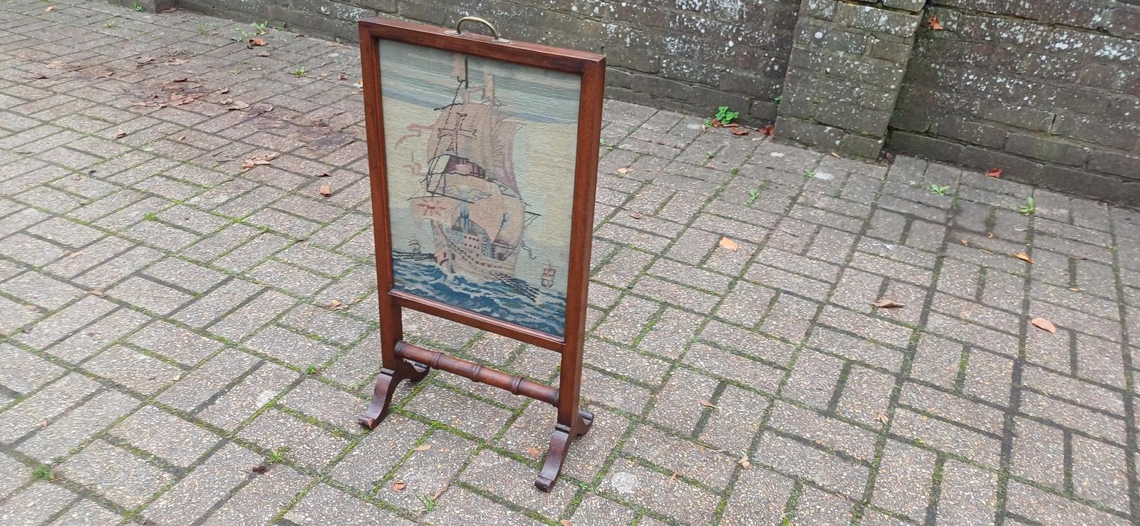 Stunning Top Quality Mahogany Glazed Fire Screen With Galleon Tapestry Unusually Thin Perfect For Smaller Fireplace. photo for sale