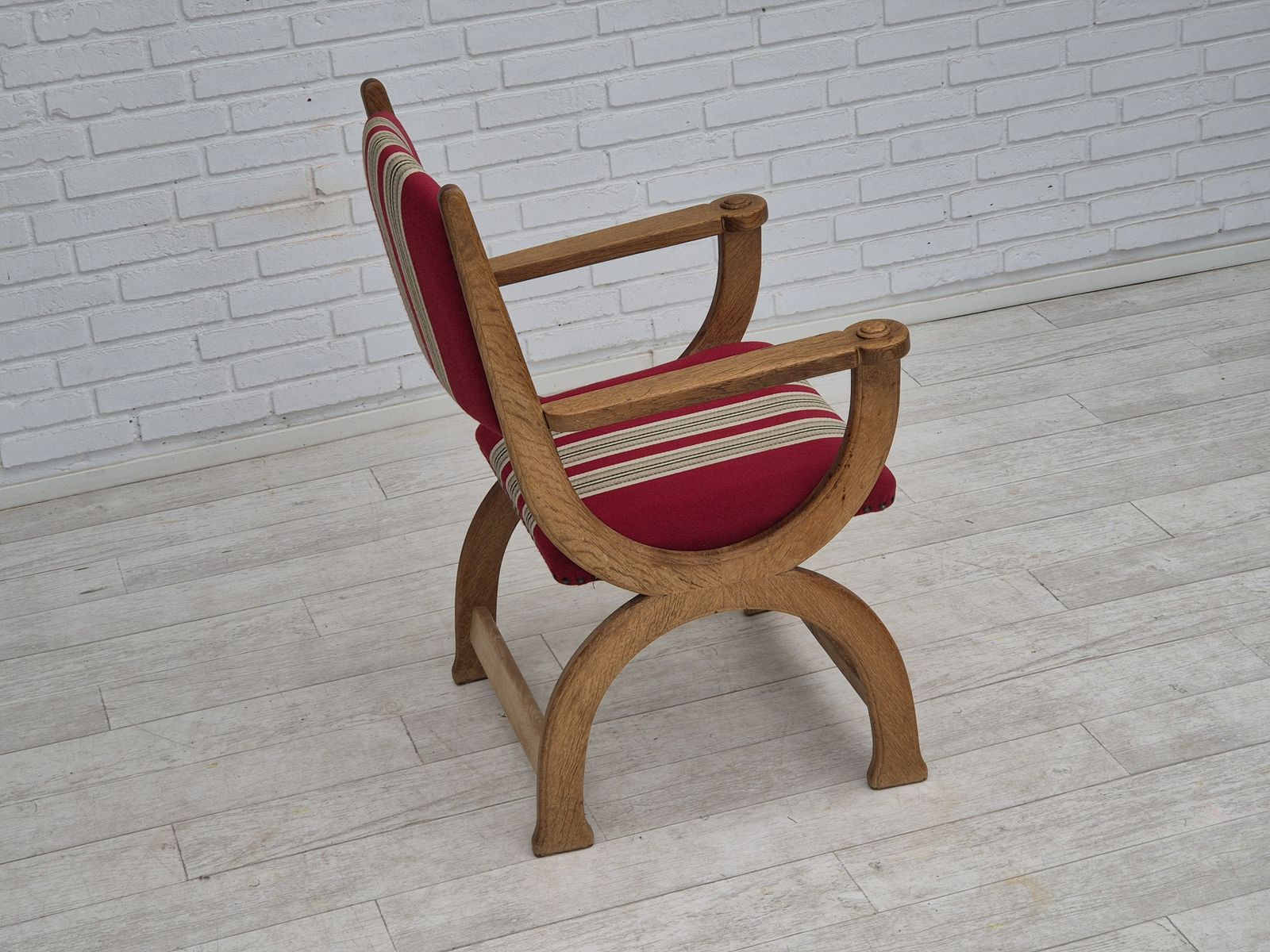 Ca. Jaren 1960, Deense Fauteuil, Goede Staat, Meubelwol, Eikenhout. photo vinterior