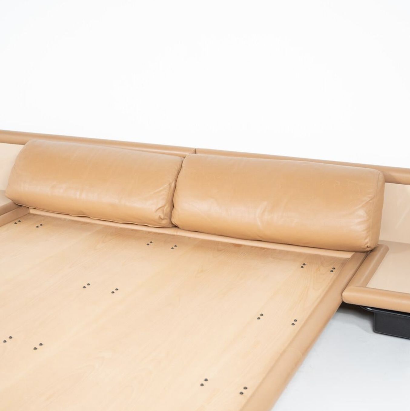 Afra & Tobia Scarpa Leather Bed Model Morna For Molteni, Italy, 1972 photo Furniture