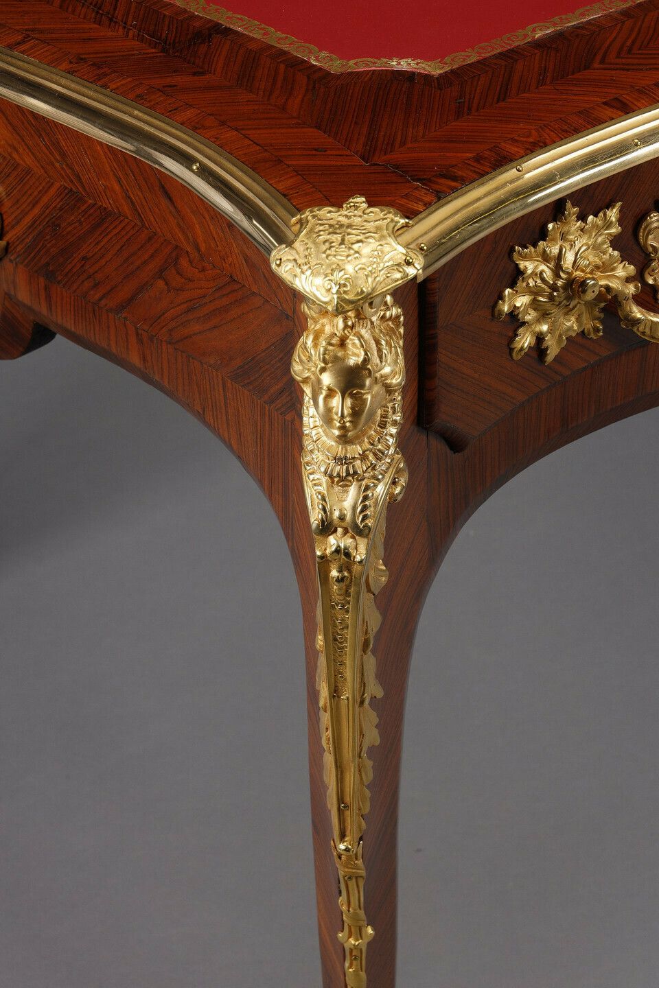 photo vinterior Large Flat Desk In Inlaid Rosewood Veneer In The Louis XV Style