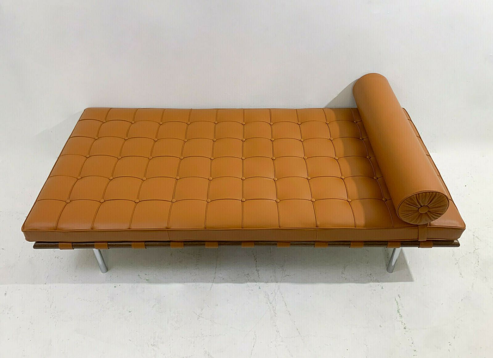 Mid Century "Barcelona" Daybed By Ludwig Mies Van Der Rohe For Knoll photo for sale