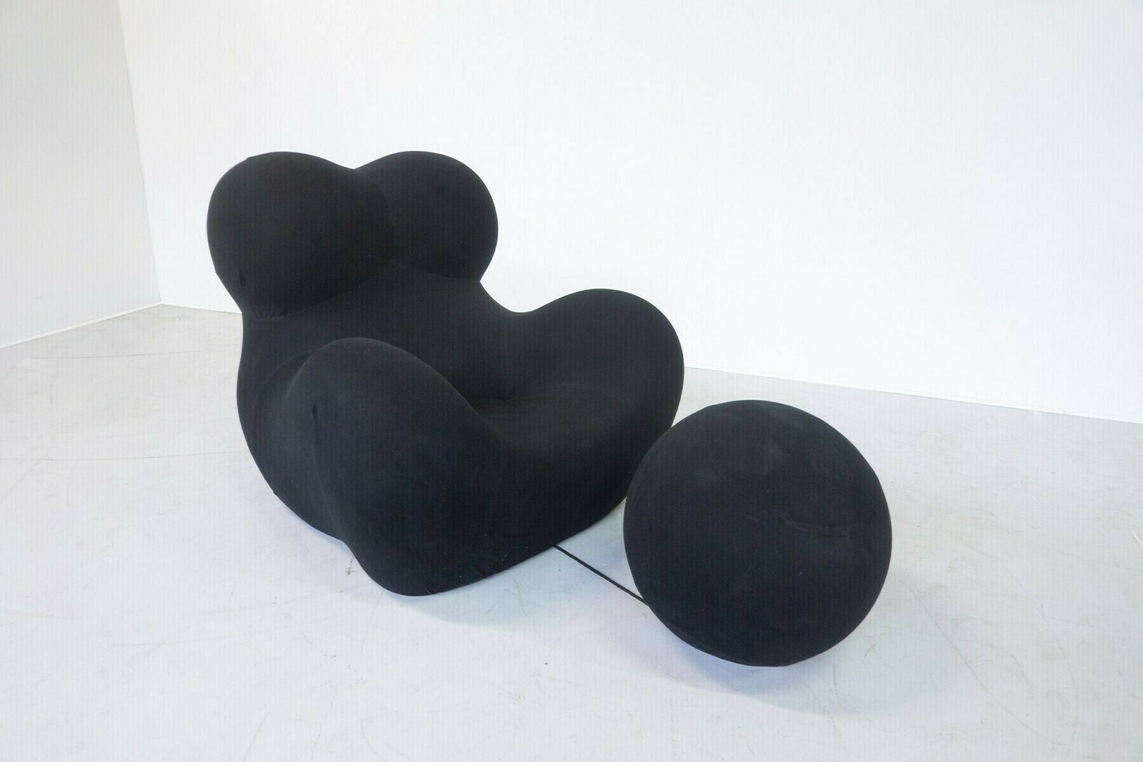 Big Mama" Lounge Chair & Ottoman By Gaetano Pesce For B&B Italia photo for sale