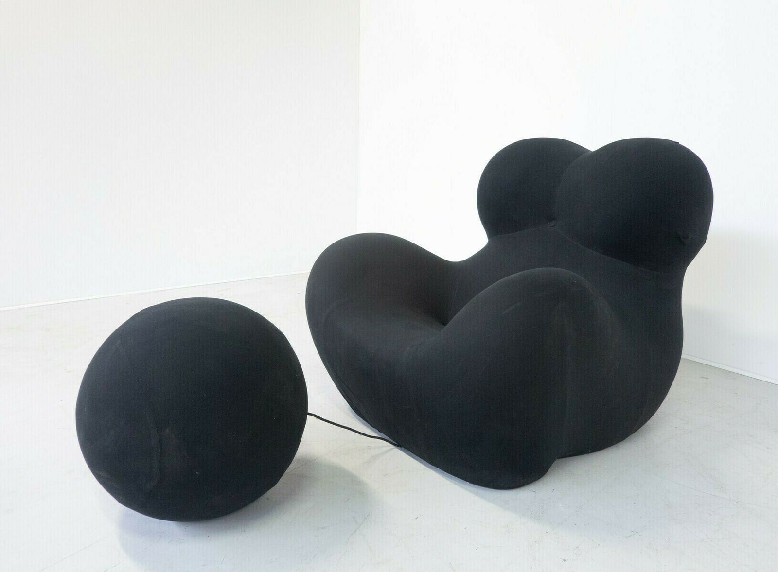 Big Mama" Lounge Chair & Ottoman By Gaetano Pesce For B&B Italia photo 5500.0