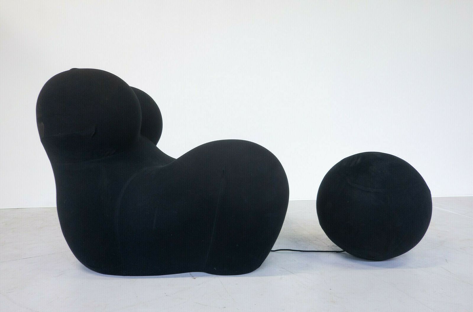 Big Mama" Lounge Chair & Ottoman By Gaetano Pesce For B&B Italia photo vinterior