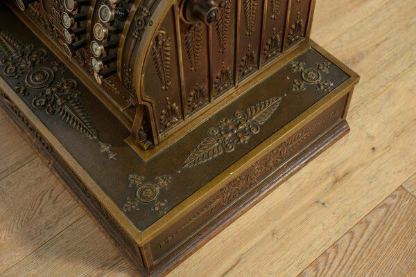 photo vinterior Antique American Cash Register, 1890s