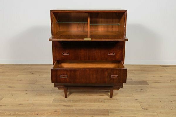 photo furniture Mid Century Teak Chest Of Drawers, 1960s
