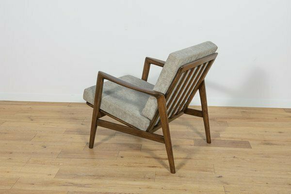 Model 300 139 Chair From Swarzędz Factory, 1960s photo Furniture