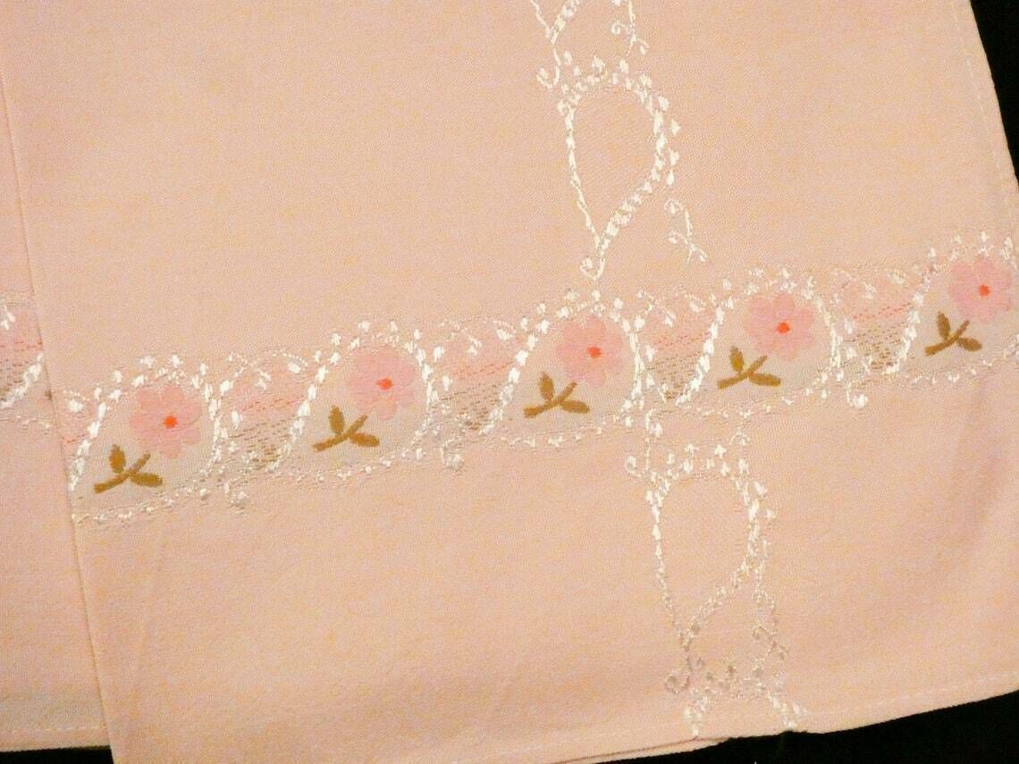 Antique French Napkins Linen Damask Serviettes, Vintage Pale Pink Damask Linen Napkins, Retro French Damask Serviettes 60s photo furniture
