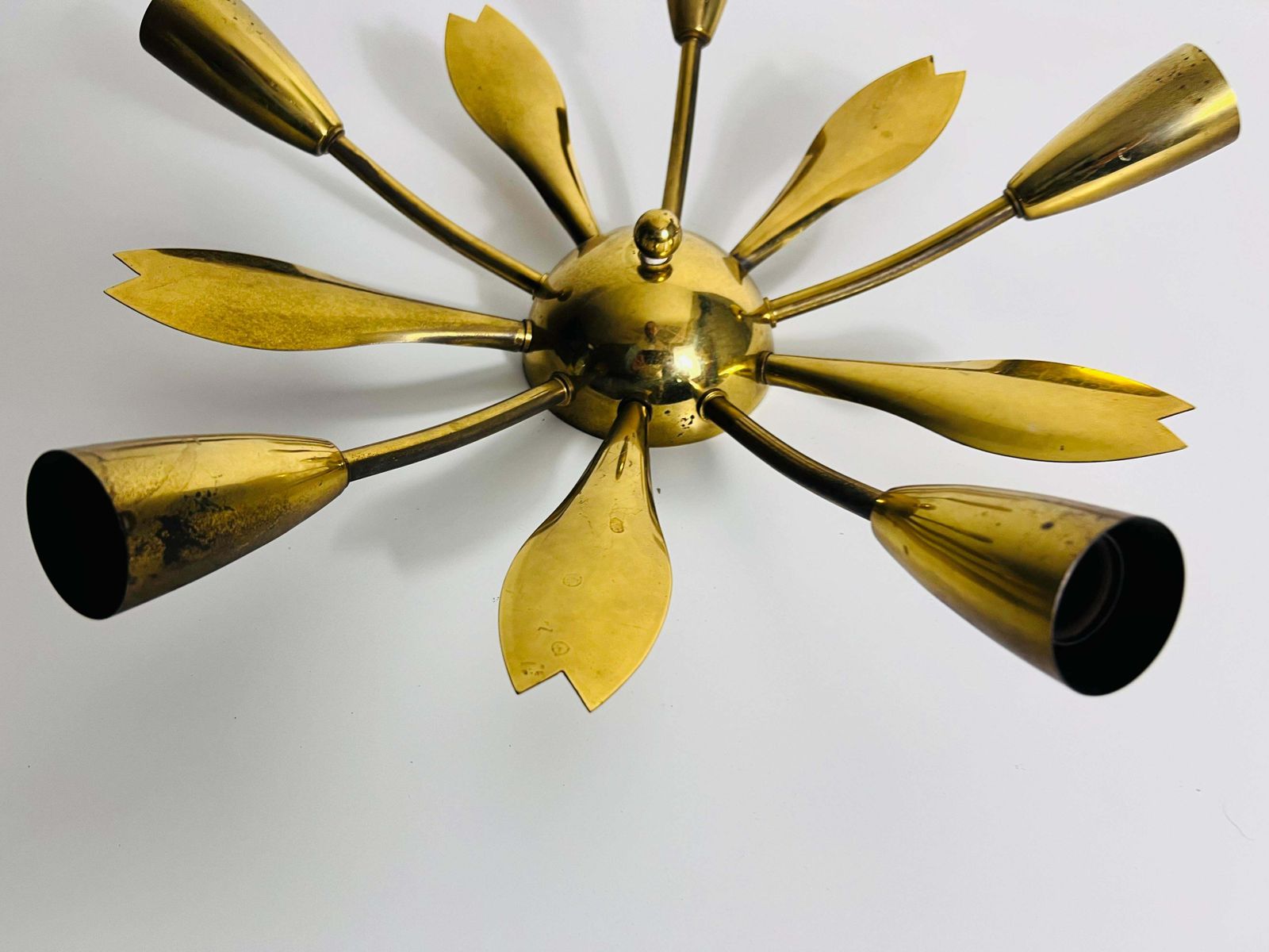 photo furniture Italian Midcentury Brass 5 Arm Sputnik Chandelier, 1950s