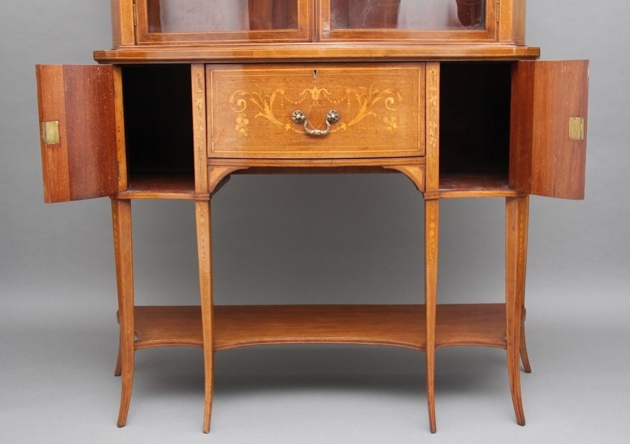 19th Century Mahogany Inlaid Display Cabinet photo vinterior