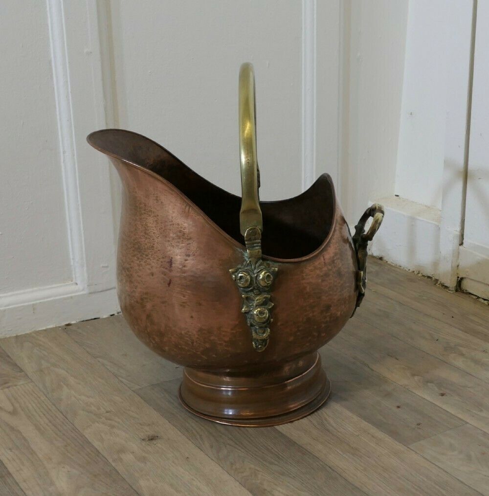 Superb Quality Arts And Crafts Copper Helmet Coal Scuttle
