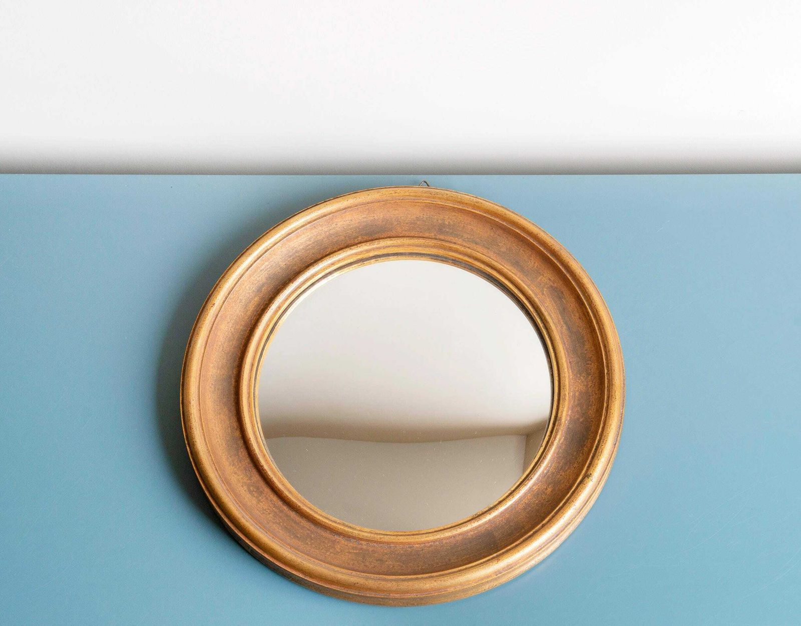 Round Gold Convex Wall Mirror, Mid Century Butler Mirror, 1950s Design, Belgian Wall Mirror, Giltwood, Old Bullseye Mirror photo vinterior