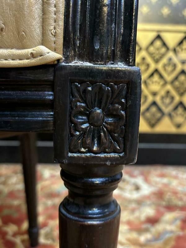 Paire De Fauteuils De Style Louis  XVI photo 410.0