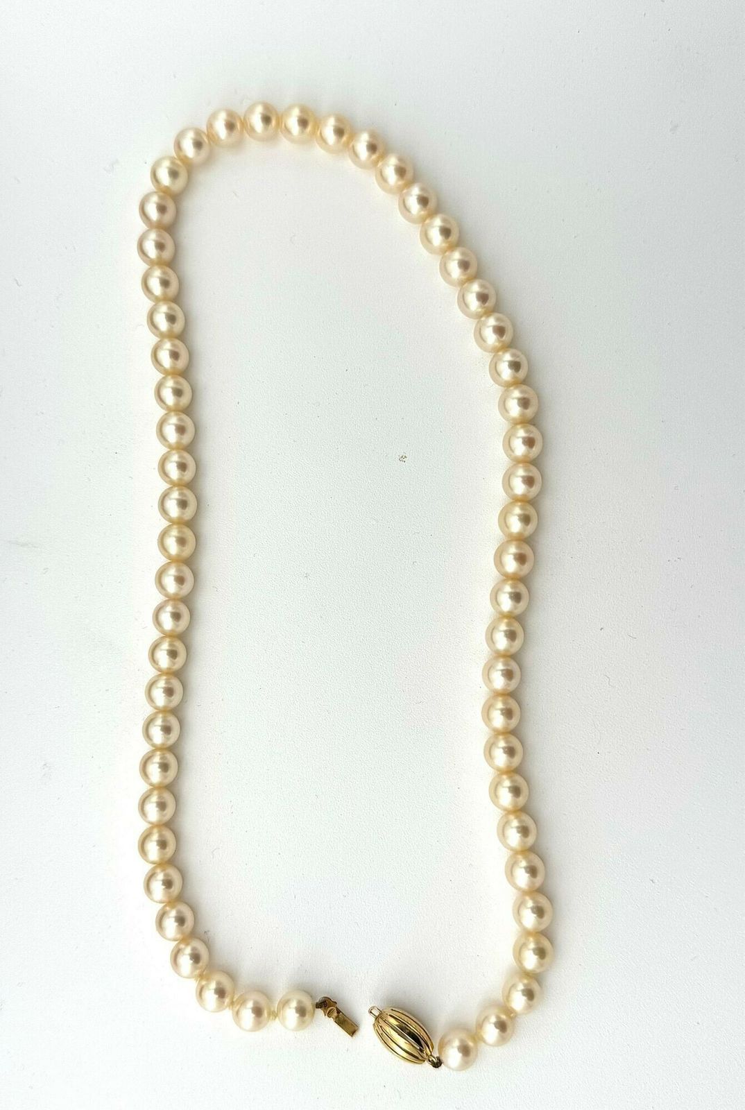 Home Decor A Lovely Late 1980s Mappin And Webb Akoya Pearl Necklace With 18carat Gold Clasp In Orignal Box photo