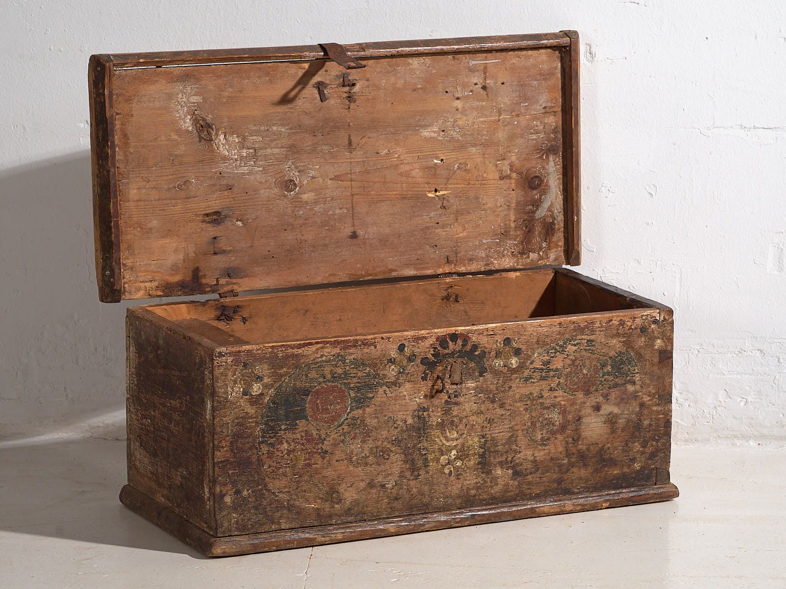 Antique Painted Chest With Floral Motifs (C.1900) #72 photo Furniture
