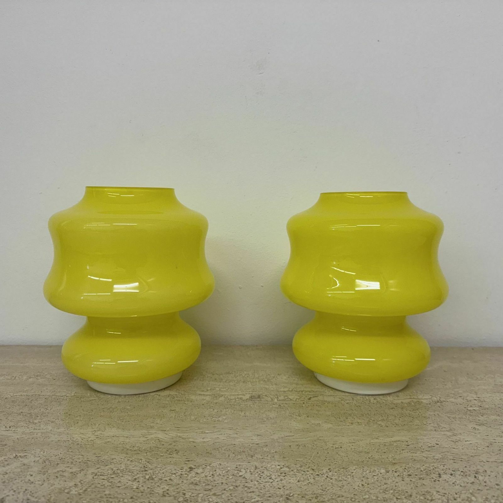 Set Van 2 Space Age Gele Glazen Tafellampen Ve Art Italy Design, Jaren 1970 photo for sale