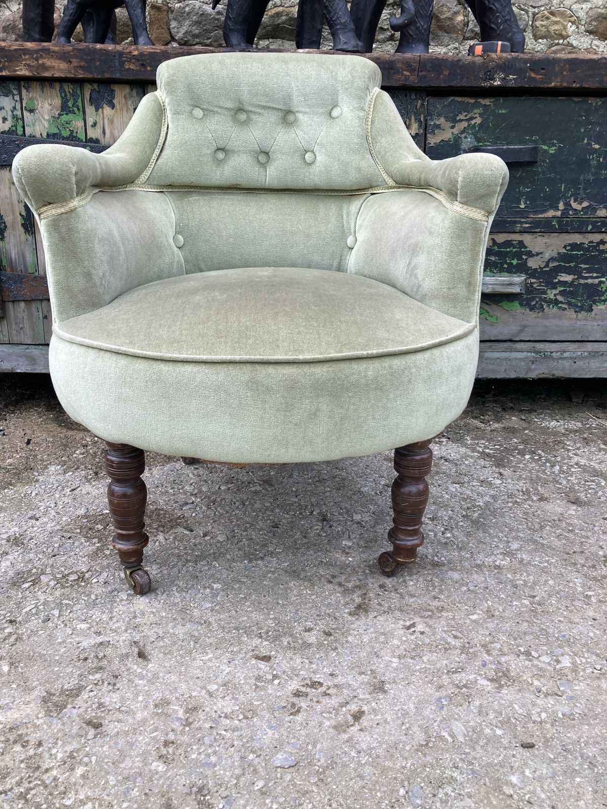 Victorian Green Velvet, Circular Chair With Walnut Legs On 4 Castors photo furniture