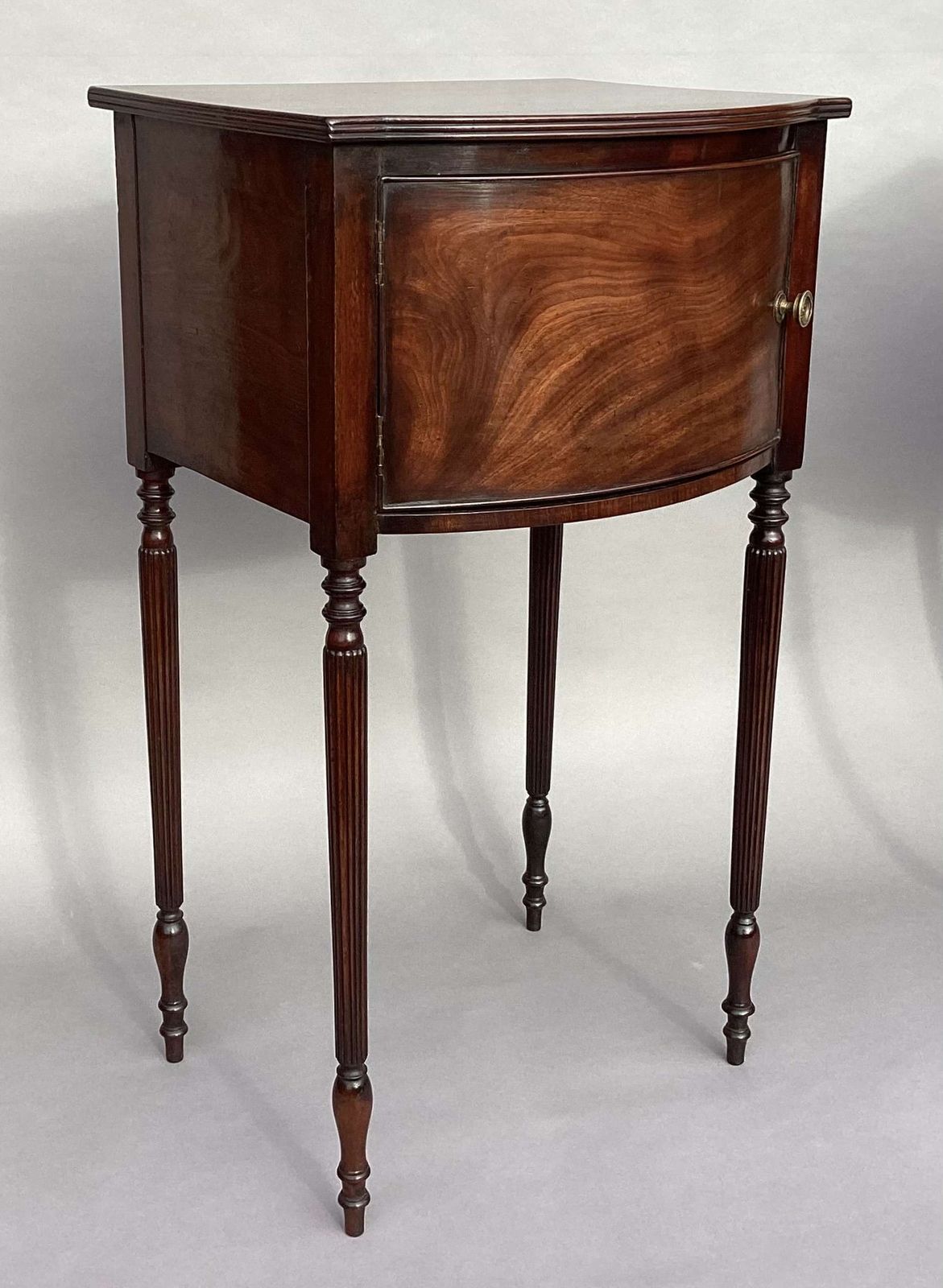Fine George III Pair Of Mahogany Bedside Cabinets / Cupboards photo for sale