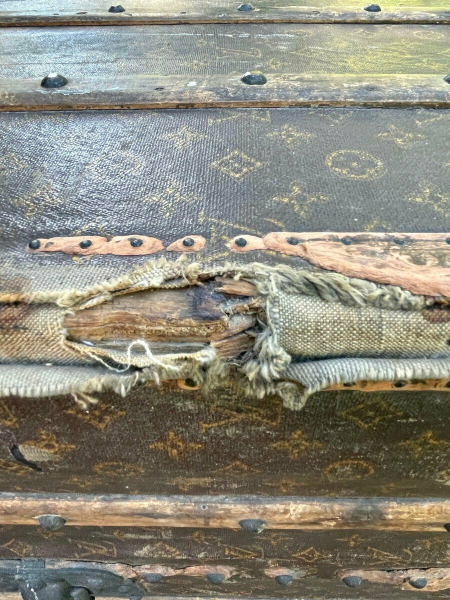 photo vintage Antique Trunk In Lv Monogram Canvas From Louis Vuitton, France, 1924