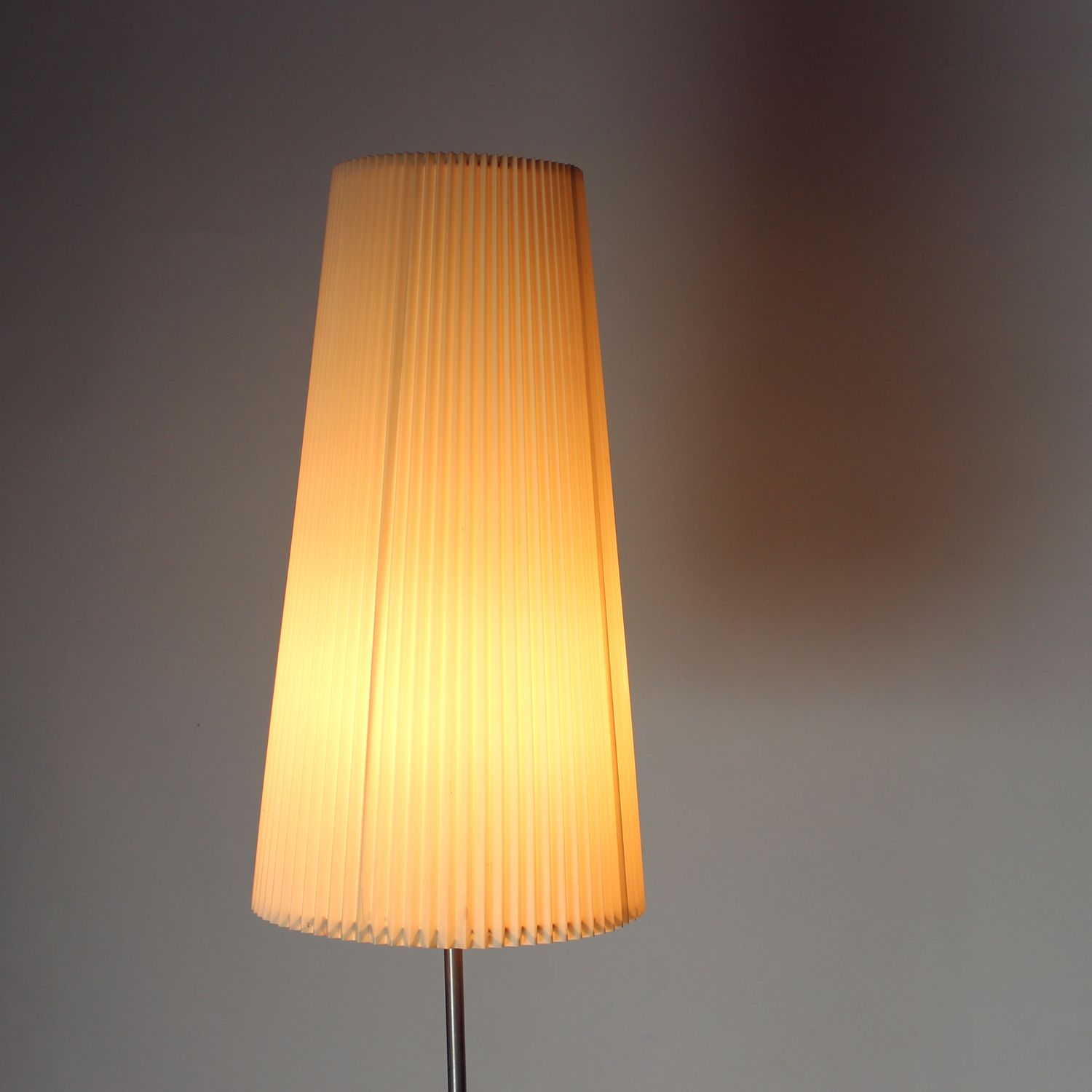 photo furniture Freestanding  Floor Lamp By Veb Wohnraumleuchten, Germany 1970s