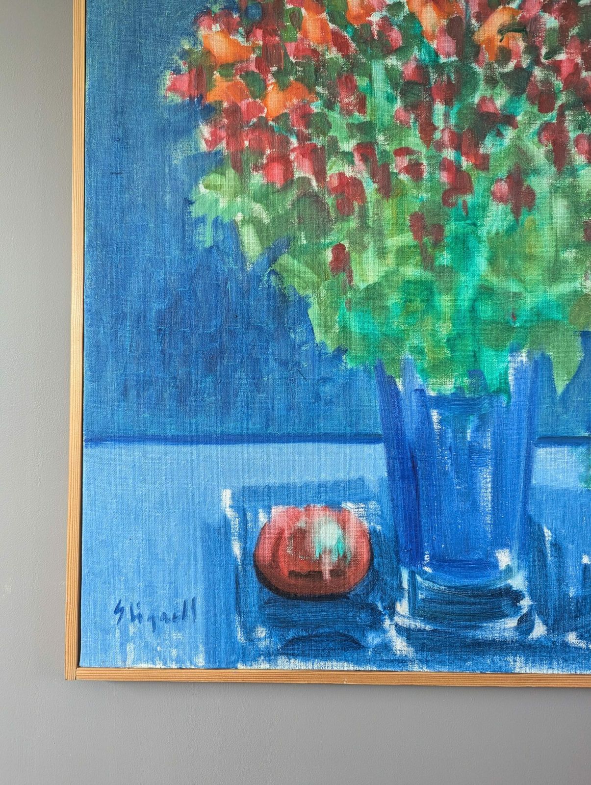 Floral By Blue Oil Painting, Modernist photo vinterior