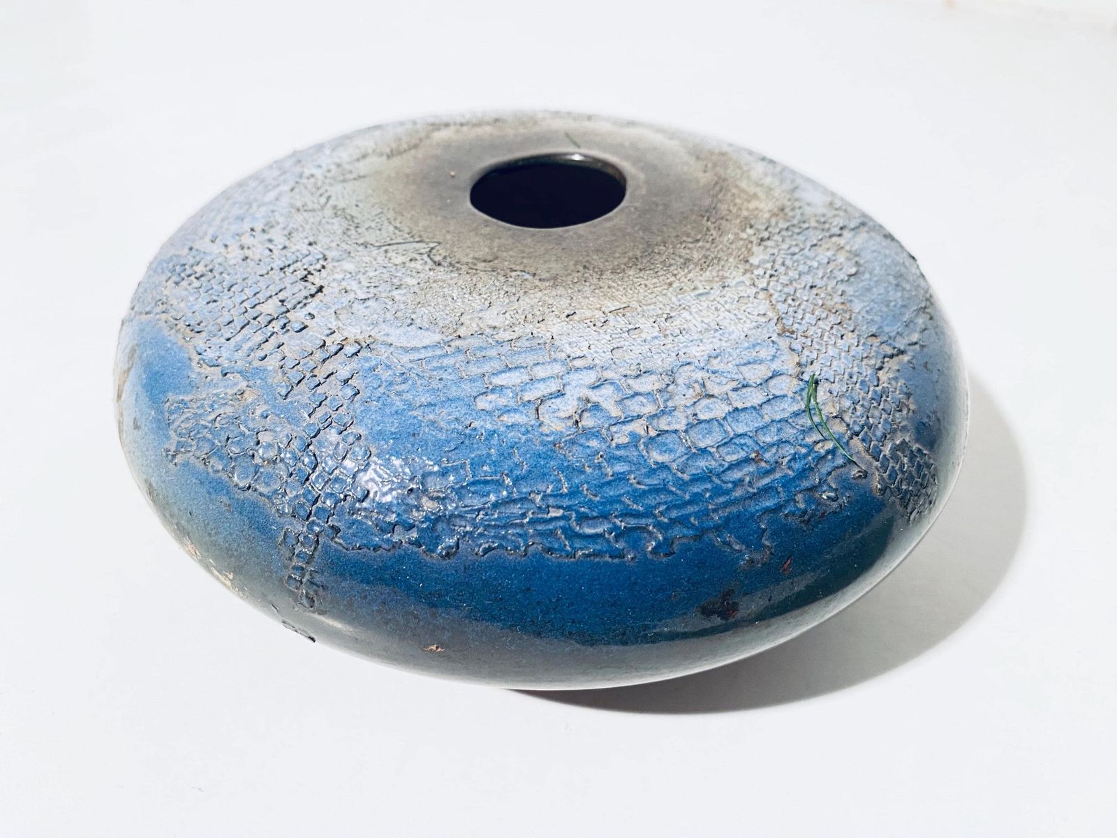 Dilo Karlovy Vary Czechoslovakia Ceramic Vase / Round Fat Blue & Black Structured/ Vintage 1983 photo 107.0