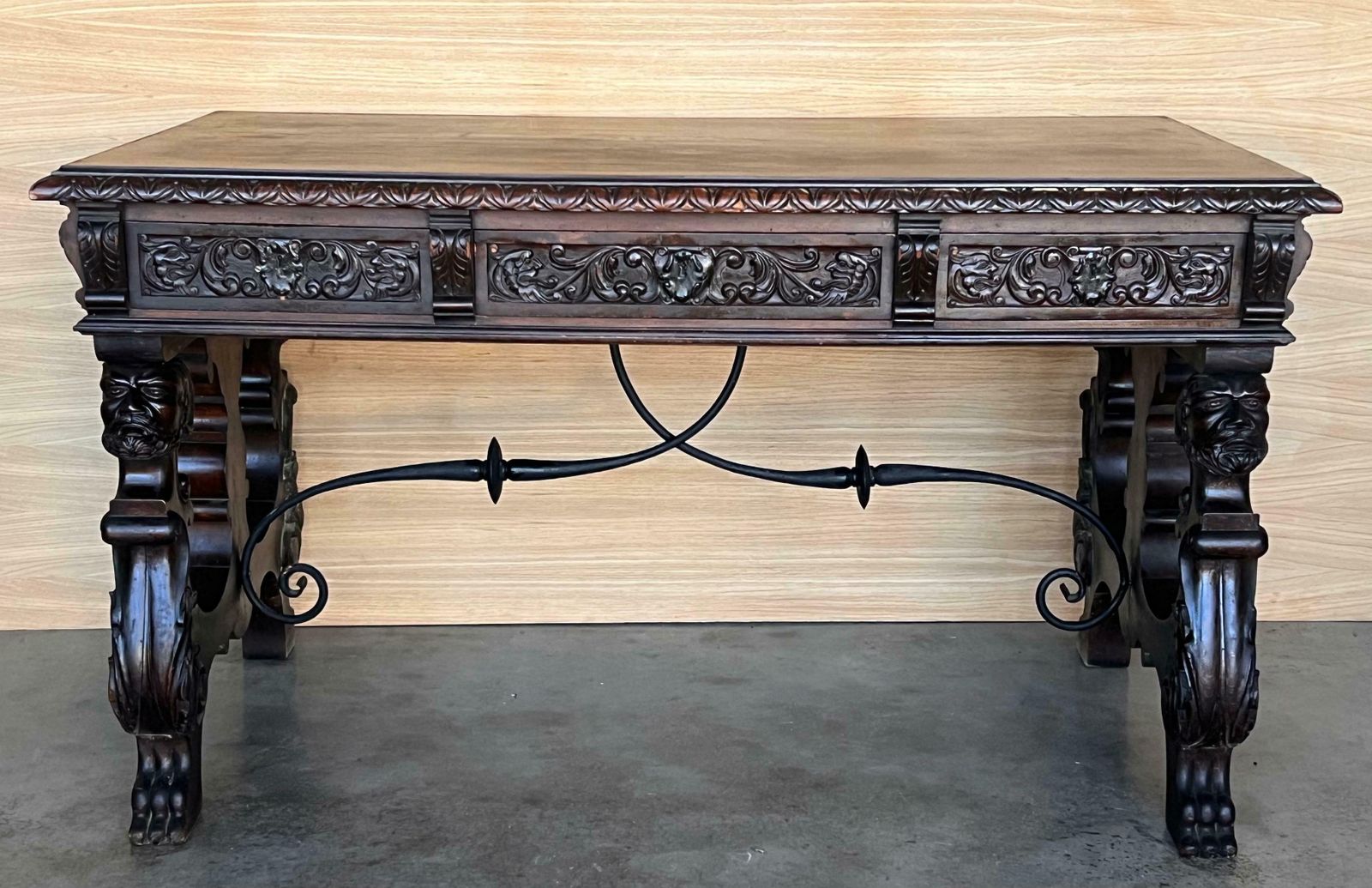 Table de bibliothèque ou bureau baroque espagnol à deux faces en chêne, XIXe siècle photo furniture