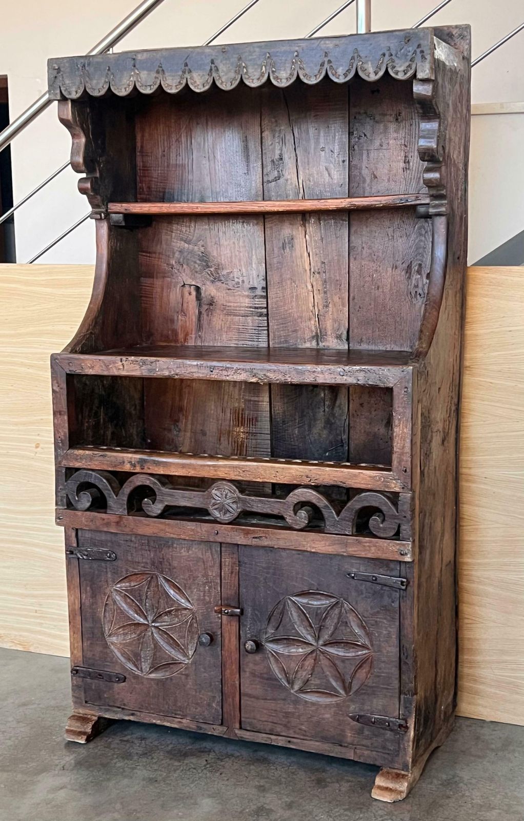 Armoire XIXe siècle en noyer, influence castillane, Espagne, restaurée photo 8082.0