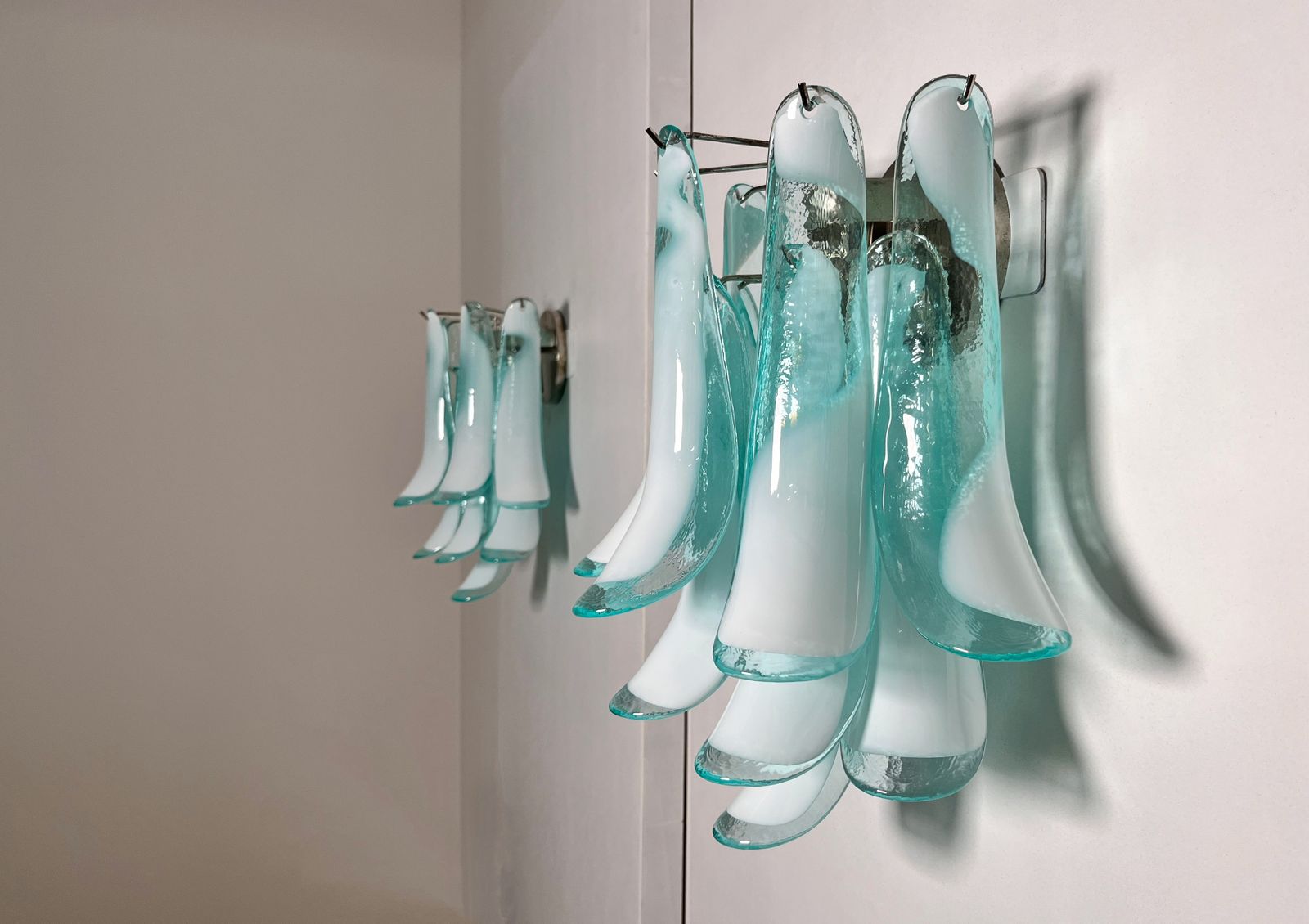 520.0 Pair Of Vintage Italian Murano Wall Lights   Mazzega   10 Turquoise Lattimo Glass Petals photo